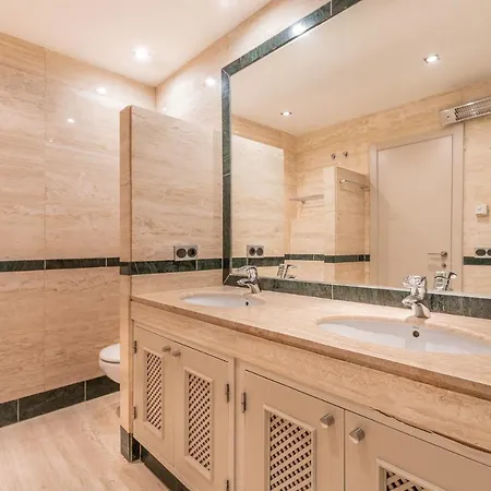Exclusive 2 Beds On Promenade * Marbella