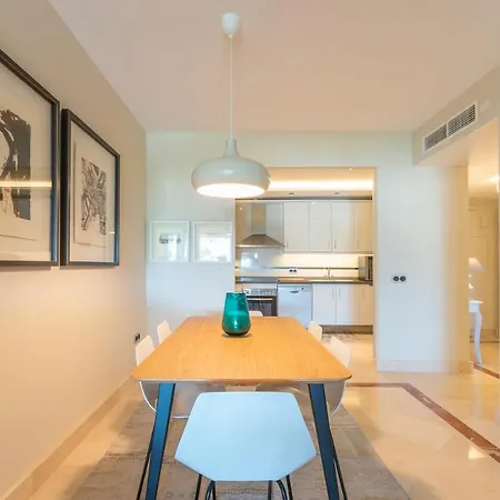 Exclusive 2 Beds On Promenade Apartment *
